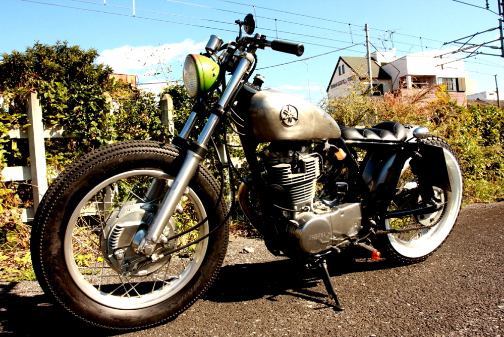 YELLOW MOTORCYCLE／2000 SR400 “modesto storie”／No.044
