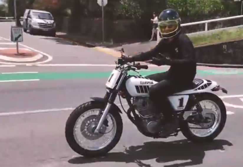 動画紹介…Riding the Ellaspede Yamaha SR400