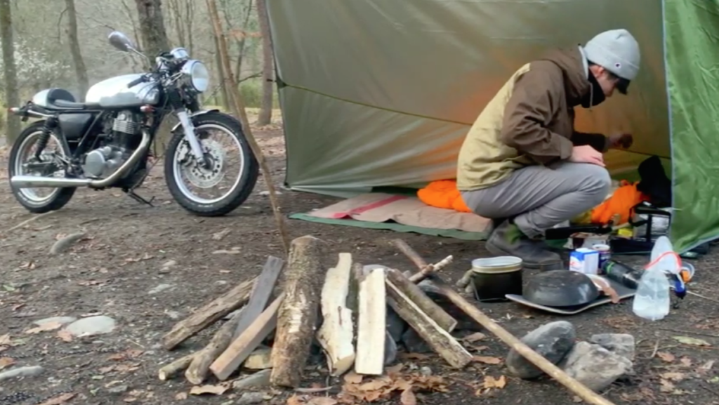 SR400 caferacer solo camping【動画紹介】